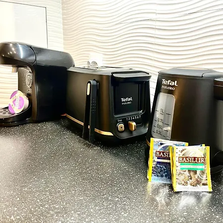 Elegance Prestige Free Garage Netflix