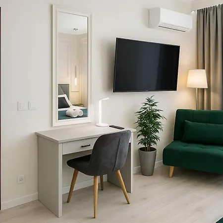 Elegance Centrum Air Conditioner & Garage For Free * Vratislav