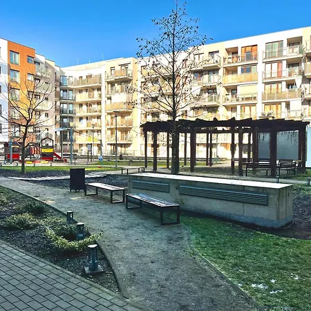 Elegance Centrum Air Conditioner & Garage For Free Apartment
