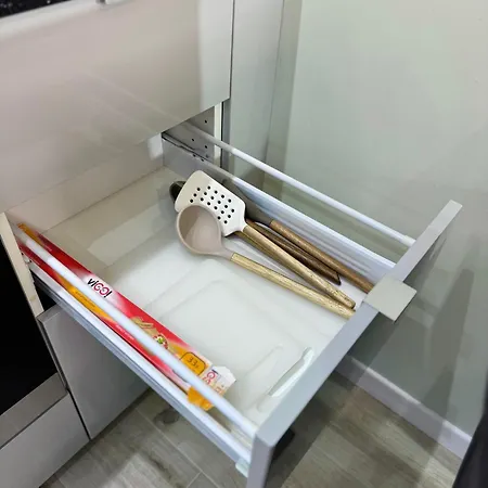 Elegance Prestige Free Garage Netflix Breslavia