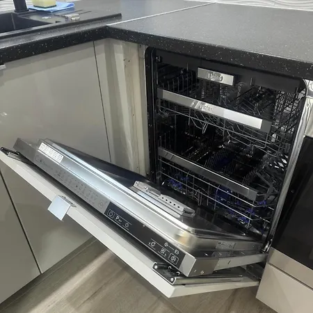 Elegance Prestige Air Conditioning & Free Garage Netflix *