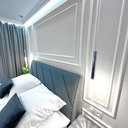 Elegance Centrum Air Conditioner & Garage For Free Apartment *