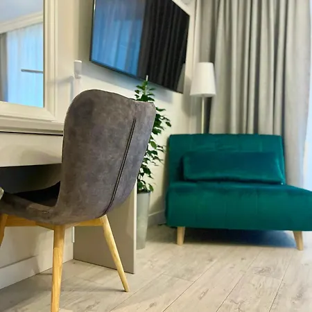 Elegance Prestige Air Conditioning & Free Garage Netflix Daire Wroclaw