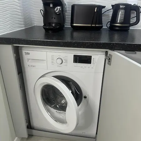 Elegance Prestige Air Conditioning & Free Garage Netflix *