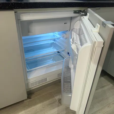 Elegance Prestige Air Conditioning & Free Garage Netflix Wroclaw
