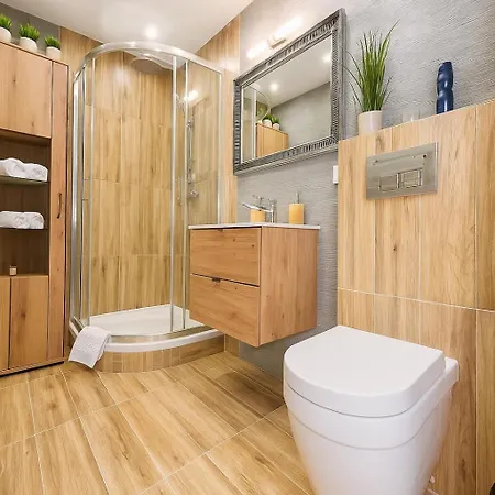 Elegance Centrum Air Conditioner & Garage For Free Apartment *