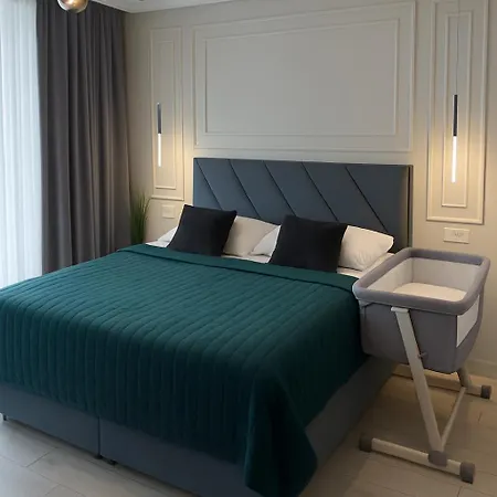 アパート Elegance Prestige Air Conditioning & Free Garage Netflix ヴロツワフ