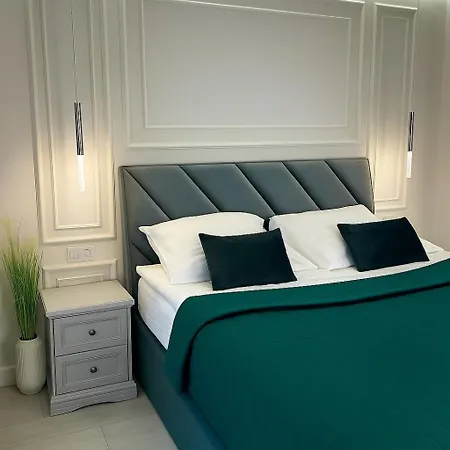 Elegance Centrum Air Conditioner & Garage For Free Apartment