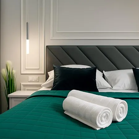 Апартаменты Elegance Prestige Air Conditioning & Free Garage Netflix *